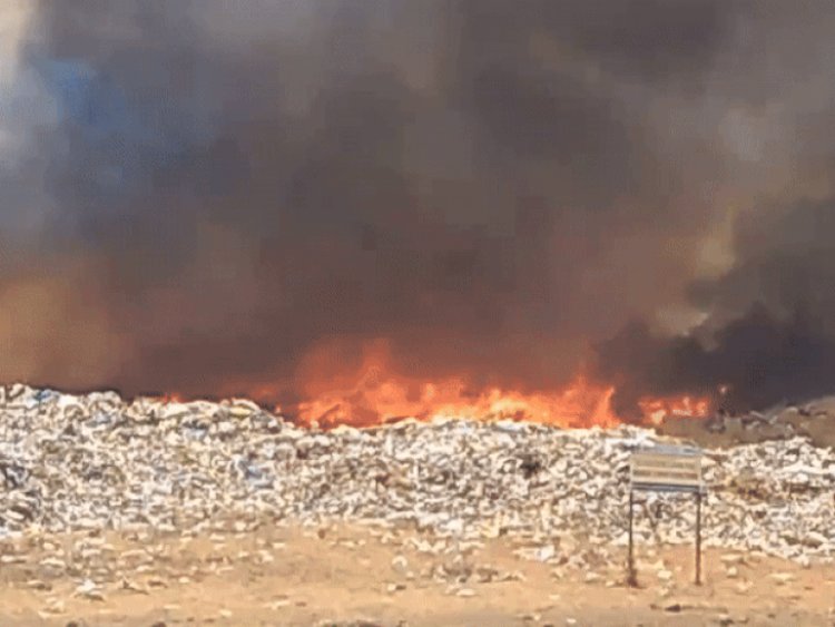 जामुनझिरी के डंपिंग यार्ड में लगी आग:25 से ज्यादा फायर ब्रिगेड मौके पर; 20 घंटों में भी नहीं पाया जा सका काबू