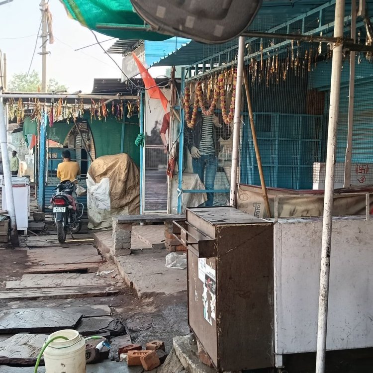 पहलगाम आतंकी हमले पर दतिया में आक्रोश:इंदरगढ़ में आज दोपहर तक बाजार रहेंगे बंद; हिंदू संगठनों ने किया प्रदर्शन