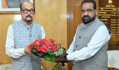 राज्यपाल डेका से उद्यानिकी एवं वानिकी विश्वविद्यालय के कुलपति ने की सौजन्य भेंट