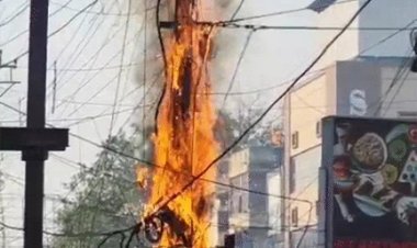 रायपुर में बिजली के खंभे में लगी आग