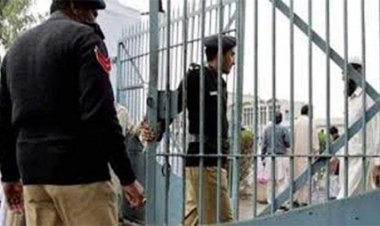 पाकिस्तानी जेलों से 330 अफगान कैदियों को रिहा किया गया
