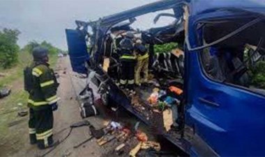 शांति वार्ता के कुछ ही घंटों बाद सुमी क्षेत्र में बस पर रूसी ड्रोन हमले में नौ लोगों की मौत: यूक्रेन