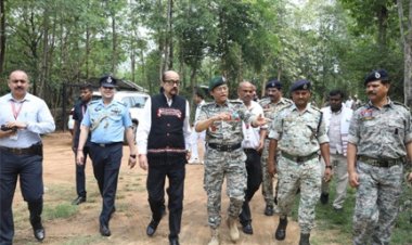 राज्यपाल रमेन डेका ने जंगलवार कॉलेज कांकेर का किया भ्रमण, प्रशिक्षण कार्यक्रम की सराहना की
