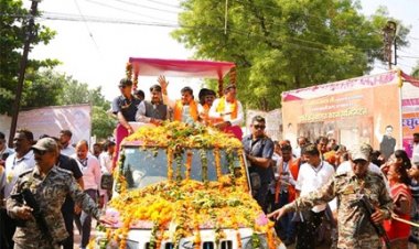 वीर सैनिकों के सम्मान में आन-बान-शान से निकली तिरंगा यात्रा