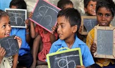 हजारों की संख्या में स्कूल बंद होने की बातें भ्रामक और तथ्यहीन