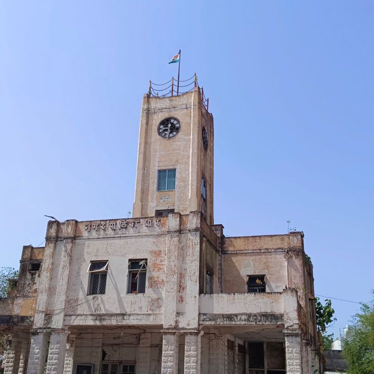 धार के घंटाघर का होगा रिनोवेशन:4 करोड़ में बनेगा शॉपिंग कॉम्प्लेक्स; आंगनबाड़ी केंद्र और पार्किंग भी बनाए जाएंगे