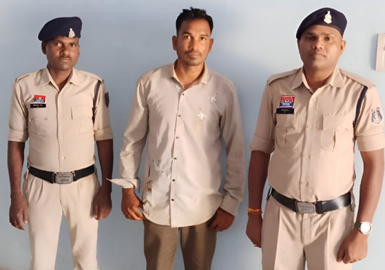 बारात निकलने से पहले प्रेमिका का शादी घर में हंगामा, दूल्हा गिरफ्तार