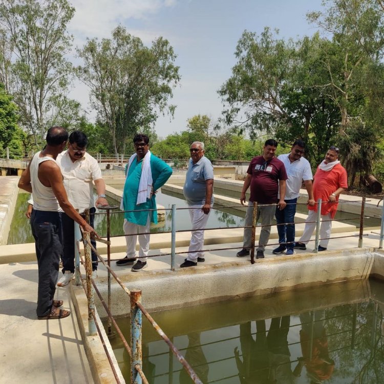 टीकमगढ़ नपाध्यक्ष ने फिल्टर प्लांट का किया निरीक्षण:स्टॉप डेम के गेट बंद कर जल संग्रहण किया जाएगा, एक दिन के अंतराल पर सप्लाई का आश्वासन