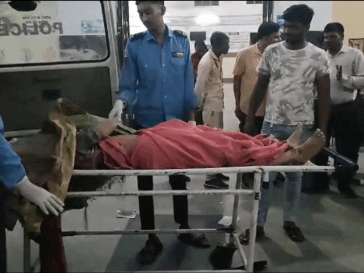 मुरैना में कार की टक्कर से महिला की मौत:पति-बेटे के साथ बाइक पर बैठ मायके से लौट रही थी