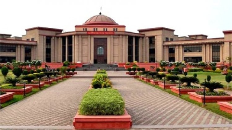 बलरामपुर में आरक्षक को कुचलकर मारा हाईकोर्ट ने लिया स्वतः संज्ञान में, खनिज सचिव और वन विभाग को नोटिस जारी