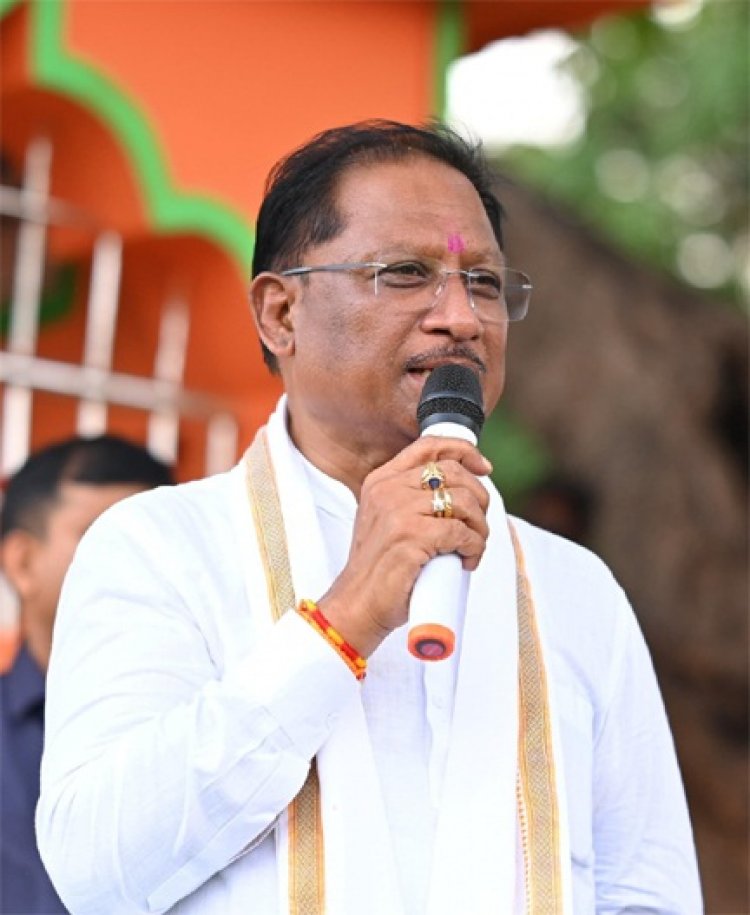 झुरानदी में बिना पूर्व सूचना पहुंचे मुख्यमंत्री, चौपाल लगाकर सुनीं ग्रामीणों की समस्याएं