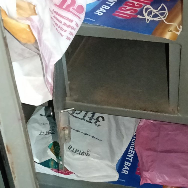 दतिया में किराना व्यापारी के घर लाखों की चोरी:अलमारी तोड़कर 10 लाख के जेवर और नकदी उड़ाए; वारदात CCTV में कैद