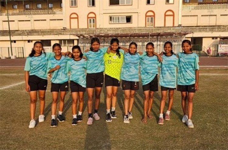 खेलो इंडिया एकेडमी रायपुर में सुकमा की 8 महिला फुटबॉल खिलाड़ी चयनित प्रतिभाओं को मिला राज्य स्तरीय मंच