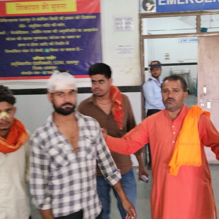 15 लोगों ने दो युवकों को लाठी-डंडों से पीटा:बाइक के एक्सीलेटर की आवाज को लेकर हुई मारपीट; छतरपुर में 4 पर FIR