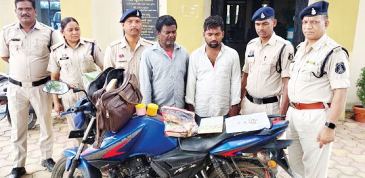 जेवर साफ करने के बहाने नकली जेवरात देकर ढाई लाख की ठगी, 2 गिरफ्तार