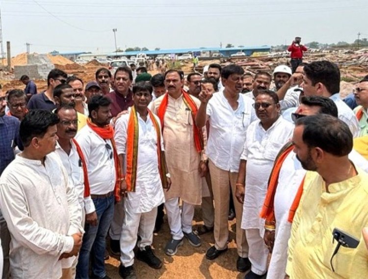 स्वास्थ्य मंत्री श्याम बिहारी जायसवाल ने महासमुंद में निर्माणाधीन मेडिकल कॉलेज का किया औचक निरीक्षण