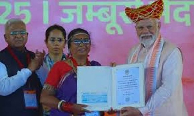 PM मोदी ने बस्तर की डॉ जयमति कश्यप को किया सम्मानित