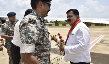 उप मुख्यमंत्री विजय शर्मा और वन मंत्री केदार कश्यप का एयरपोर्ट में किया गया आत्मीय स्वागत