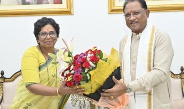 मुख्यमंत्री विष्णु देव साय से राष्ट्रीय महिला आयोग की अध्यक्ष ने की सौजन्य मुलाकात