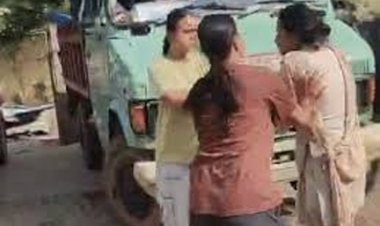रायपुर निगम ऑफिस में तोड़फोड़, महिला पुलिस को पीटा