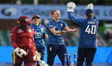इंग्लैंड की महिला टीम ने वेस्टइंडीज को 143 रनों से हराया