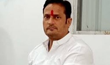 पूर्व विधायक विकास उपाध्याय ने शहीद आकाशराव गिरपुंजे को श्रद्धांजलि अर्पित की