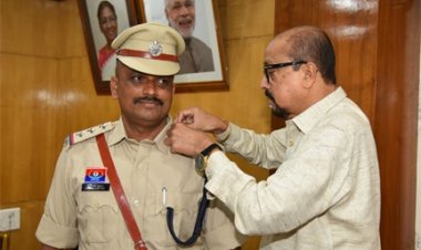 राज्यपाल की सुरक्षा में तैनात निरीक्षक के उप पुलिस अधीक्षक पदोन्नत होने पर स्टार सेरेमनी का आयोजन
