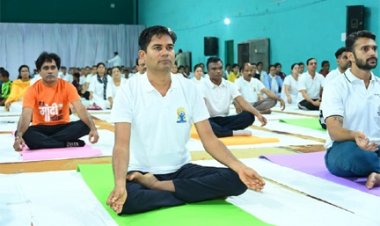 प्रधानमंत्री के नेतृत्व में योग के माध्यम से हो रही सांस्कृतिक विरासत की पुनर्स्थापना: वित्त मंत्री ओ.पी. चौधरी