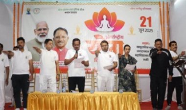 सक्ती में मनाया गया 11वां अंतरराष्ट्रीय योग दिवस, सांसद और जनप्रतिनिधियों ने दिया हरित योग का संदेश
