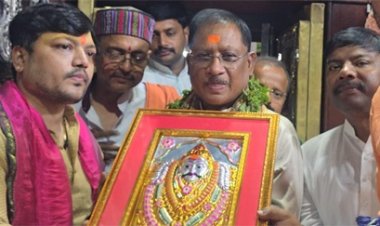 'काशी के कोतवाल' श्री काल भैरव जी के दरबार में मुख्यमंत्री विष्णुदेव साय ने की पूजा-अर्चना
