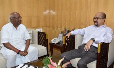 राज्यपाल डेका से सरगुजा सांसद ने सौजन्य भेंट की