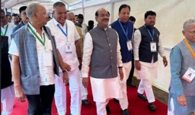 प्राक्कलन समिति के अध्ययन दौरे पर मुंबई में रायपुर सांसद बृजमोहन