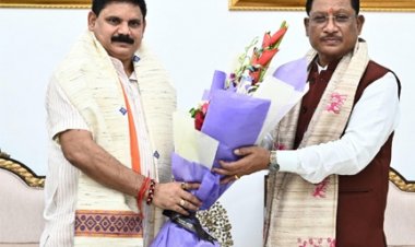 मुख्यमंत्री विष्णु देव साय से केन्द्रीय कोयला एवं खान राज्य मंत्री सतीश चन्द्र दुबे ने की सौजन्य मुलाकात