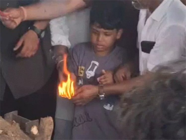 शहीद ASP का अंतिम संस्कार, बेटे ने दी मुखाग्नि