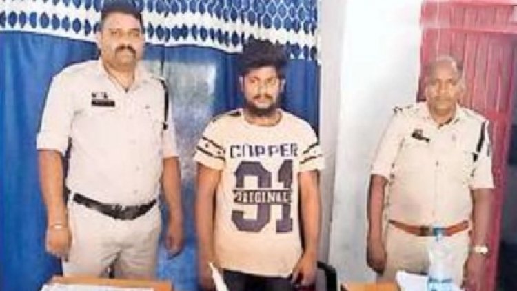 आरोपी ने लड़की के पिता को भेजी अश्लील फोटो,पुलिस ने धर दबोचा; तलवार भी की जब्त