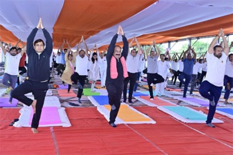 योग से ही स्वस्थ, संतुलित और अनुशासित जीवन संभव :  अरुण साव