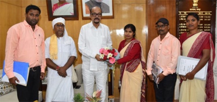 राज्यपाल डेका ने तुलसी शिशु मंदिर कांकेर के विकास के लिए 2 लाख रूपए दिए