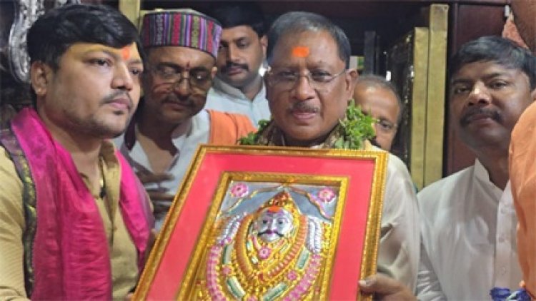 'काशी के कोतवाल' श्री काल भैरव जी के दरबार में मुख्यमंत्री विष्णुदेव साय ने की पूजा-अर्चना