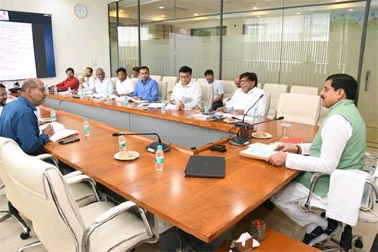 नर्मदा घाटी परियोजनाओं के संचालन में सौर ऊर्जा को प्रोत्साहित किया जाए : मुख्यमंत्री डॉ. यादव