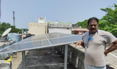 प्रधानमंत्री सूर्यघर मुफ्त बिजली योजना से श्रीनिवास वर्मा को मिली बड़ी राहत