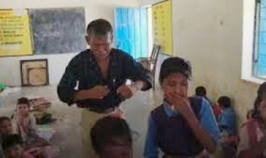 कक्षा में छात्राओं के साथ डांस करने वाला प्रधान पाठक लक्ष्मीनारायण निलंबित