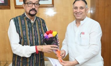 राज्यपाल डेका से महावीर अंतरमहाद्वीपीय सेवा संगठन के महासचिव ने की सौजन्य भेंट