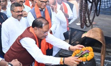 श्री श्री 108 श्री सत्यनारायण बाबा धाम कोसमनारा में पहुंचे मुख्यमंत्री विष्णु देव साय: प्रदेशवासियों की सुख-समृद्धि और खुशहाली की प्रार्थना की