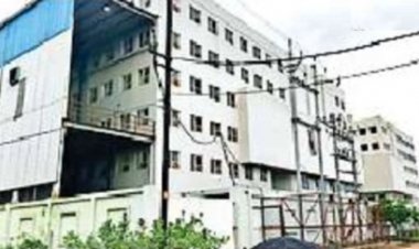 पान मसाला फैक्ट्री से फैल रहा प्रदूषण, लोगों को सांस लेने में दिक्कत