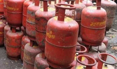 उज्जवला गैस के नाम पर ठगी