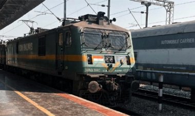 जयरामनगर में उतरने के लिए युवतियों ने की चेन पुलिंग