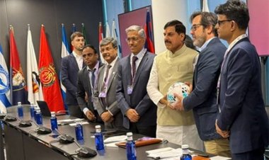 म.प्र. में पीपीपी मोड पर फुटबाल एक्सीलेंस सेंटर, स्पोर्टस इन्फ्रास्ट्रक्चर और स्पेनिश कोचिंग आधारित प्रारंभ होंगे यूथ ट्रेनिंग प्रोग्राम : मुख्यमंत्री डॉ. यादव