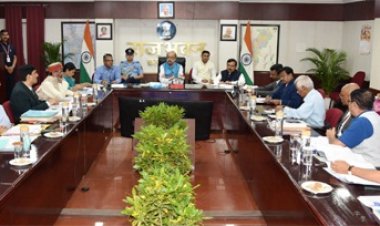 राज्यपाल ने विश्वविद्यालयों से गुणवत्ता सुधार करने रोडमैप मांगा कुलपतियों के साथ विचार-विमर्श