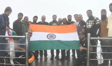 कारगिल शहीदों को श्रद्धांजलि देने रायपुर से बस्तर तक निकाली गई बाइक रैली