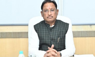 मुख्यमंत्री विष्णु देव साय ने कहा—सड़कों पर विचरण करने वाले निराश्रित पशुओं की प्रभावी रोकथाम सुनिश्चित करें